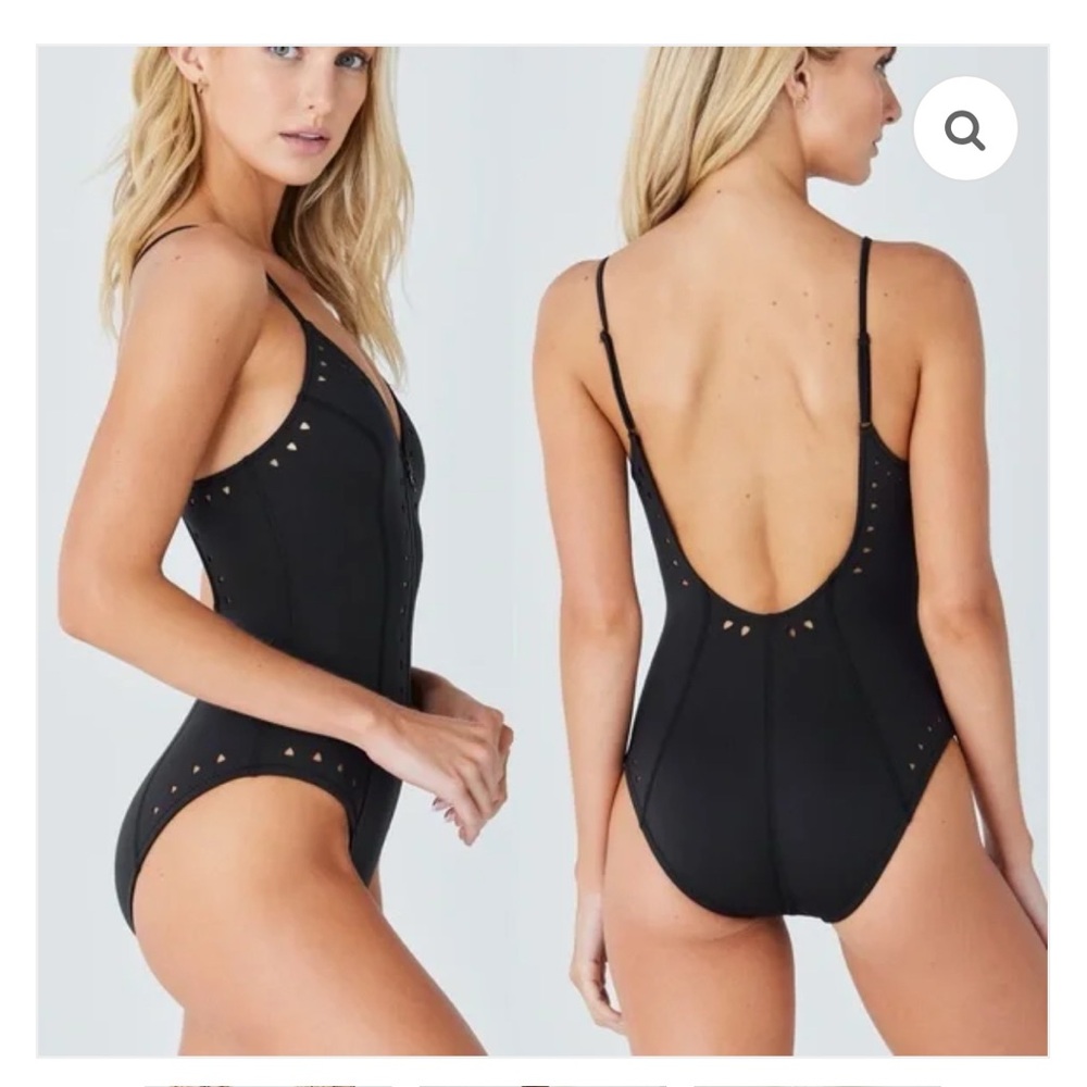 Gigi C| NWT Alexandra Black Cut out Swimsuit in Size M - Picture 3 of 15